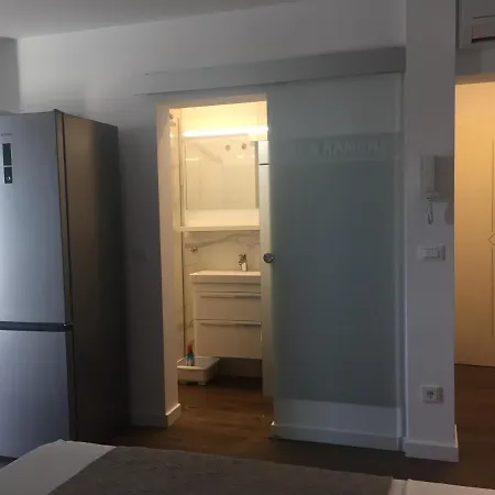 Villakamena דירה