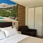 Villakamena Drvenik (Split-Dalmatia)
