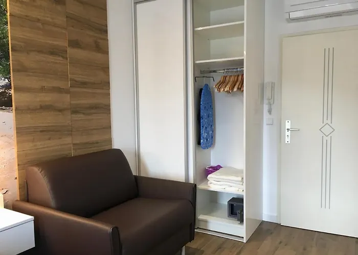 Villakamena Drvenik (Split-Dalmatia)
